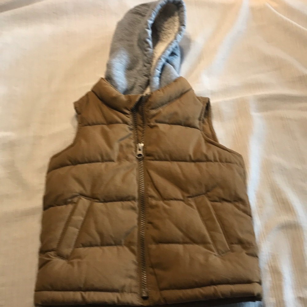 Boys brown puffy vest with hood